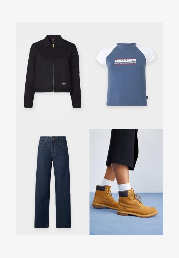 Veste noire cropped en tissu robuste, avec une fermeture éclair à l'avant, des poches latérales et un petit patch logo sur le côté gauche.; T-shirt manches raglan bleues et blanches avec le logo « Dickies Quality Workwear Built For Life » centré sur la poitrine.; Jean denim bleu foncé à coupe droite, fermeture par bouton avant et fermeture éclair, avec cinq poches, sur fond blanc.; Bottines en suede beige avec des accents en cuir marron, des œillets dorés et une semelle texturée. Chaussettes blanches visibles au-dessus des bottines.