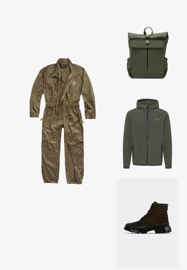 Kapucňová bunda v olivovo zelenej farbe, vyrobená z hladkého materiálu. Má predný zips, dve postranné vrecká a malé logo na hrudi.; Olivovozelený pracovný overal vyrobený z odolnej látky, s predným zipsom, elastickým pásom a viacerými vreckami na trupe a nohách.; Tmavohnedá vysoká topánka s čiernou hrubou podrážkou, čiernymi šnúrkami a zaoblenou špičkou, zobrazená z boku na jednoliatom pozadí.; Olivovo zelený ruksak s rolovacím uzáverom, predným prekrytým vreckom, kovovou prackou, bočnými vreckami a tkaným horným uchom.