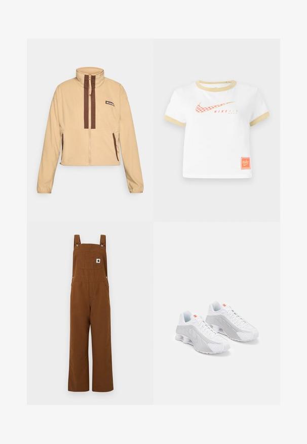 Beige fleece jakke med høj krave, der har brune lodrette striber og lynlås, pyntet med sidelommer og et logo-patch.; Hvid T-shirt med guldtrim, prydet med et rødt ternet Nike swoosh-logo, "NIKE AIR" tekst og et lille orange Nike-tag i kanten.; Brune vidde buksedragter med justerbare skulderstropper, brystlomme med mærkelogo og sidelås med trykknapper.; Hvide løbesko med grå accenter, der har en tekstureret overdel, perforeringer til ventilation og en segmenteret hæl til dæmpning.
