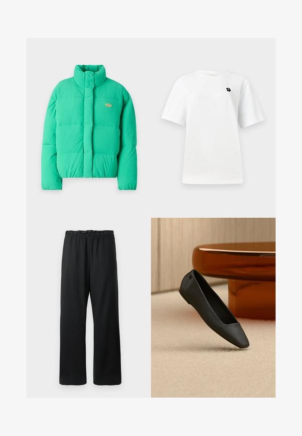 Grüne Steppjacke mit hohem Kragen, Druckknopfverschluss und horizontalen Nähten. Enthält ein kleines Logo auf der linken Seite.; Weißes T-Shirt mit kurzen Ärmeln, das ein kleines schwarzes Grafikdesign auf der linken Brustseite aufweist, vor einem schlichten, hellen Hintergrund.; Schwarze Hose mit weitem Bein, elastischem Bund mit Kordelzug und glattem, leichtem Stoff. Enthält Seitentaschen.; Schwarzer spitzer flacher Schuh, der auf einem beigen Teppich in der Nähe eines runden bernsteinfarbenen Tisches in einem minimalistischen Raum liegt.