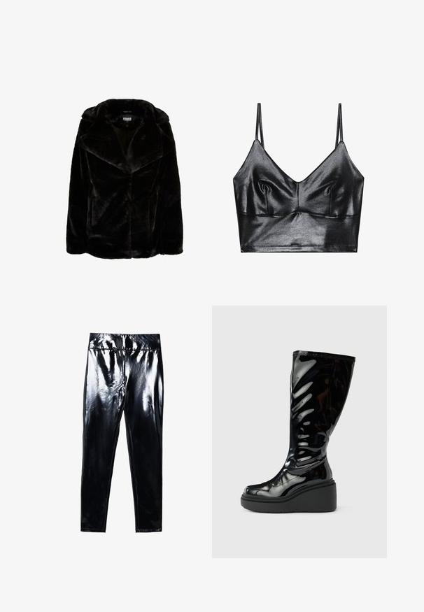 Schwarze Kunstpelzjacke mit breitem Revers, langen Ärmeln und lässiger Passform. Die glatte Textur und die klaren Linien sorgen für eine moderne Silhouette.; Schwarzer, glänzender Bralette mit dünnen verstellbaren Trägern, V-Ausschnitt, glatter Textur und dezentem Gather an der Brust für eine schöne Form.; Schwarze, hochglänzende Leggings mit glatter, glänzender Oberfläche. Elastischer Bund und figurbetontes Design mit schmal zulaufendem Bein.; Schwarzer glänzender kniehoher Stiefel mit glatter Textur, abgerundetem Zehenbereich und dicker Plateau-Sohle. Verfügt über ein dezentes Wellendesign am Schaft.