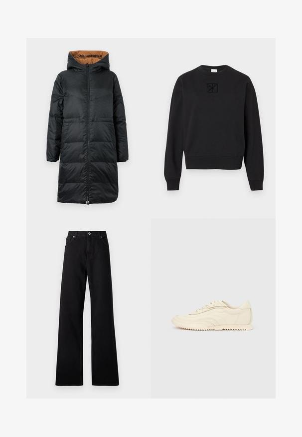 Zwarte gewatteerde jas met een capuchon, voorzien van een volledige rits aan de voorkant, textielstof en een tan voering met "KARL LAGERFELD" branding aan de binnenkant.; Zwarte sweatshirt van katoen, met een ronde halslijn, lange mouwen, ribgebreide boorden en een gestructureerd vierkant logo op de borst.; Zwarte wide-leg jeans van denim met een vijf-pockets ontwerp, voorste knoopsluiting en subtiele stikdetails.; Low-profile sneaker in crèmekleur met golvende stiksels, vetersluiting en een geribbelde zool, zijaanzicht tegen een effen achtergrond.
