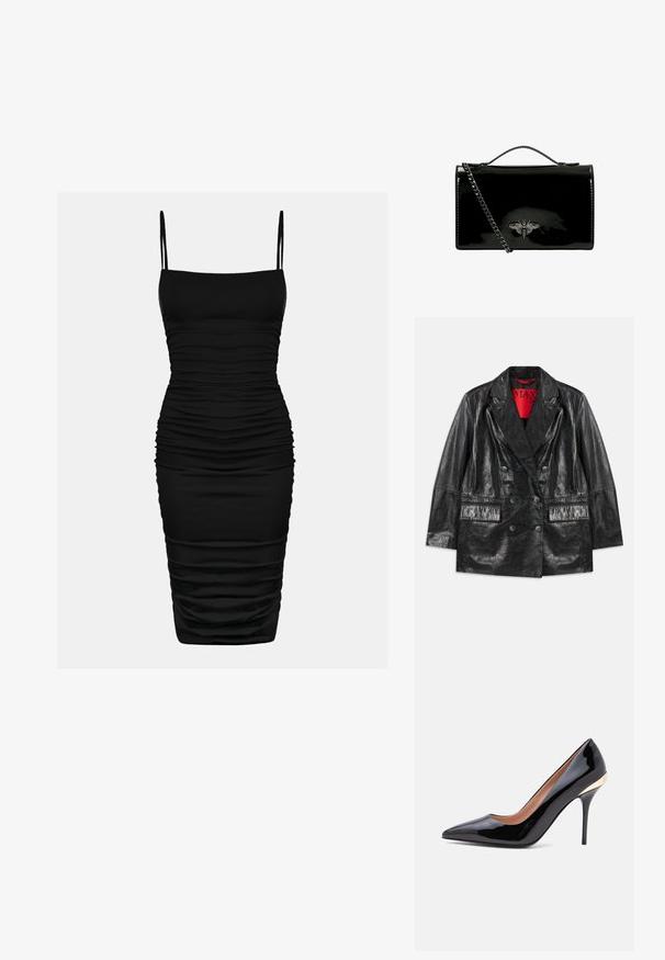 Sort faux læder dobbeltbrystet blazer med spidse revers, to forlommer og en glat, blank overflade. Rød foring synlig indeni.; OW Collection EZRA MIDI - Etuikjole - black; Sort laklæder pumps med spids tå, tynd stilet hæl og en gulddetalje nær hælkappen.; Sort lakeret håndtaske med kædesti, der har et dekorativt metalbi-emblem på fronten. Rektangulær form med blank overflade.