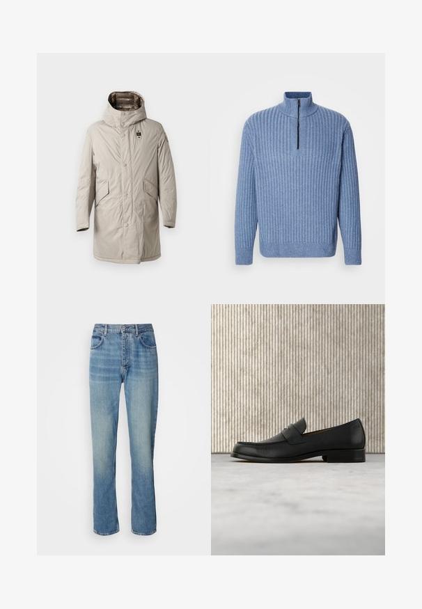 Lichtbeige, knielange parka met een capuchon, drukknoopsluiting en twee zijzakken. Soepele, licht gekreukelde textuur met een logopatch op de mouw.; Lichtblauwe, geribbelde gebreide trui met een opstaande kraag en een gedeeltelijke rits bij de hals; heeft lange mouwen en een rechte zoom.; Lichtblauwe rechte spijkerbroek met een hoge taille, een frontknop, ritssluiting en een vijf-pocket ontwerp.; Zwarte leren loafer zweeft boven een beige tapijt met op de achtergrond een glanzende, ronde, bruine tafel.