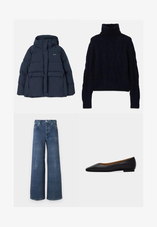 Marineblaue Steppjacke mit Kapuze, ausgestattet mit zwei Fronttaschen, einem Reißverschluss und strukturierten, gesteppte Abschnitten. Leichtes Design.; Marineblauer, gestrickter Rollkragenpullover mit Kabelmuster, strukturiertem Stoff sowie gerippten Bündchen und Saum. Lockere Passform mit langen Ärmeln.; Weit geschnittene Jeans aus dunkelblauem Denim mit leicht ausgewaschener Textur, ausgestattet mit Knopf- und Reißverschluss, Gürtelschlaufen und klassischem Fünf-Taschen-Design.; Schwarzer flacher Schuh aus Leder mit spitz zulaufender Vorderkappe, niedrigem Absatz und glatter Oberfläche, von der Seite vor einem hellgrauen Hintergrund dargestellt.
