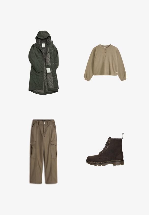 Lang groene waterdichte jas met een capuchon, voorzien van een zachte grijze fleece voering en een gewatteerd interieur, dichtgemaakt met drukknoopjes.; Beige henleyshirt met lange mouwen en wafelstructuur, met drie knopen aan de voorkant en geribbelde manchetten, weergegeven op een witte achtergrond.; Olijfgroene cargo pants met een relaxte pasvorm, een elastische tailleband, twee zijzakken en contrasterende stiksels. Duurzaam materiaal.; Donkerbruine leren veterlaars met dikke zool en aantreklus, met gele stiksels rond de rand van de zool.