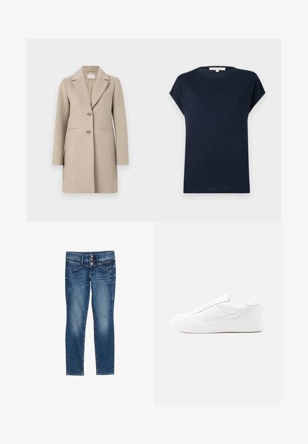Beige uld-blend frakke med skræddersyet silhuet, slagkrave, to-knaps lukning og sidelommer. Blød tekstur, minimalistisk design.; Marineblå t-shirt med korte ærmer lavet af blødt stof. Har en rund halsudskæring og opklemte ærmer, med en lige snit i kanten.; Blå falmede skinny jeans med dobbelt knaplukning, forlommer og subtile slidte detaljer på benene.; Hvid lavtop-sneaker med tyk sål, snørelukning og diskrete syningsdetaljer på en ensfarvet lys baggrund.