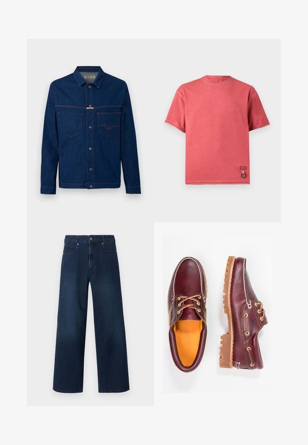 Veste en denim bleu foncé à manches longues, fermeture à boutons, poches poitrine, et surpiqûres contrastantes orange, étiquetée Replay sur le col et la poche.; T-shirt rouge délavé à manches courtes avec col rond, petite étiquette de marque et détail de boucle en métal près de l'ourlet inférieur.; Jean denim bleu foncé à jambes larges avec fermeture avant à bouton et zip, poches avant et arrière, présenté sur fond blanc.; Chaussures en cuir bourgogne avec semelles en caoutchouc marron, bout rond, couture blanche et œillets dorés. L'intérieur présente une doublure jaune.