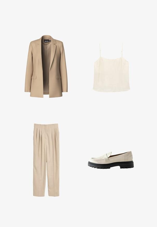 Beige blazer met notch-lapels en twee voorzakken; gemaakt van gladde stof, het heeft een open voorkant en een getailleerde pasvorm.; Crèmekleurig mouwloos camisettopje met dunne verstelbare bandjes en een rechte halslijn op een witte achtergrond.; Beige geplooide broeken van lichte stof. Heeft een rechte snit, een tailleband met stiksel details en geen zichtbare zakken.; Beige gepatineerde leren loafers met een ronde neus, dikke zwarte rubberen zool en een gestikte accent over de voorkant.