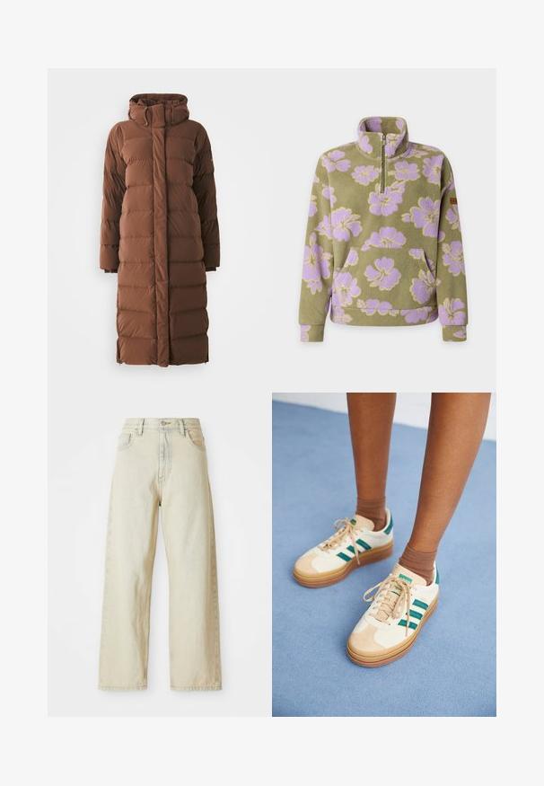 Lang, brun dunjakke med høj krave, quiltede sektioner og lynlås foran. Har sidelommer og et slankt, strømlinet design.; Olivengrøn fleece-pullover med lavendelblomstermønster, kvart-lynlås krave og front kengurulomme.; Løse denimjeans i en lys beige nuance med forlommer, høj talje og subtile syninger. Fremstillet af struktureret denimstof.; Beige sneakers med mørkegrønne striber, gummisål, overdel i ruskind og tekstil samt neutralt hardware, parret med brune sokker på en lyseblå overflade.