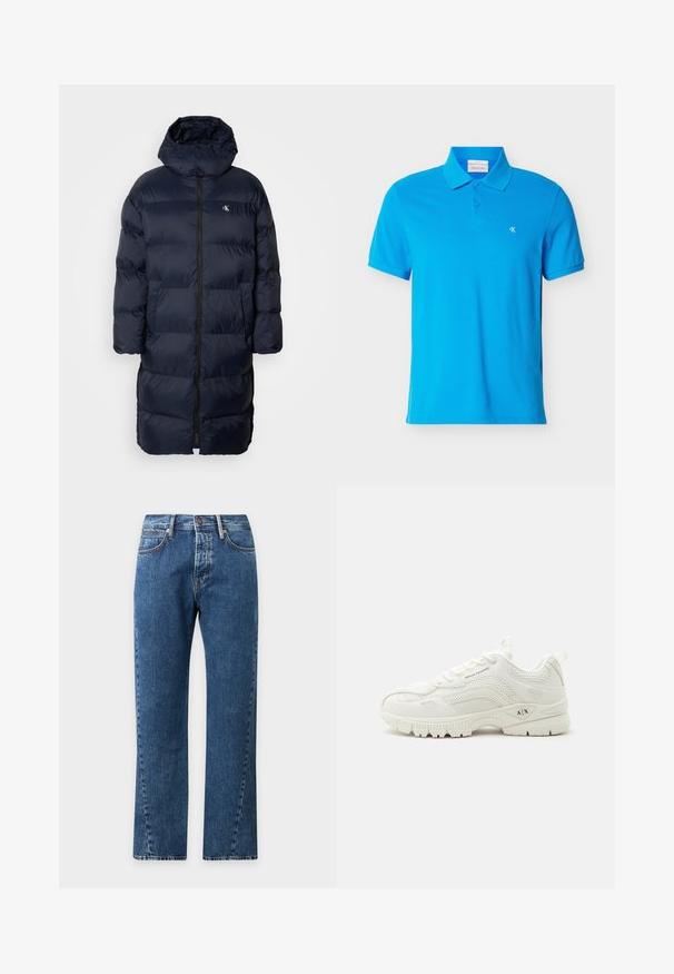 Marineblauer Steppmantel mit Kapuze, ausgestattet mit einem durchgehenden Reißverschluss, gestepptem Design und einem kleinen Logo auf der Brust. Zwei Fronttaschen.; Blaues kurzärmeliges Poloshirt mit Kragen und Knopfleiste mit zwei Knöpfen, kleines weißes "cK"-Logo auf der linken Brust.; Blaue Jeans mit geradem Bein, Vordertaschen, Knopfverschluss und sichtbaren Nähten auf einem einfarbigen hellen Hintergrund.; Weißer Armani Exchange Sneaker mit Mesh- und Lederdetails, Schnürung vorne, geprägt mit "A|X" auf Sohle und seitlichem Panel, niedrig geschnittenes sportliches Design.