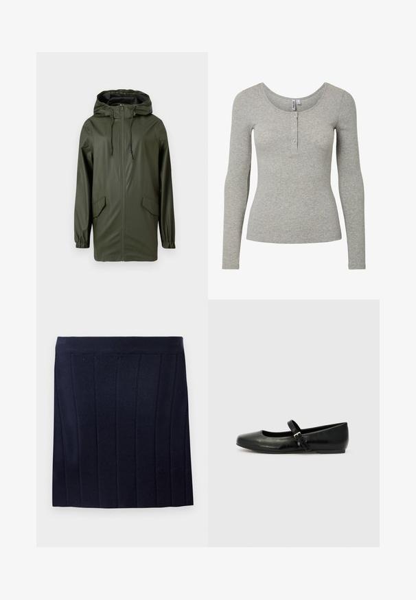 Grüne wasserdichte Regenjacke mit Kapuze, Frontreißverschluss, elastischen Bündchen und zwei Seitentaschen. Glatte Textur und mittellanges Design.; Hellgraues, geripptes Langarmoberteil mit Rundhalsausschnitt und vier Knöpfen, figurbetonte Silhouette und weichem Strickstoff.; Object OBJTHESS - Minirock - sky captain; Schwarze Leder-Ballerinas mit einer runden Spitze, einer flachen Sohle und einem dünnen, verstellbaren Riemen über dem Spann mit einer Metallschnalle.