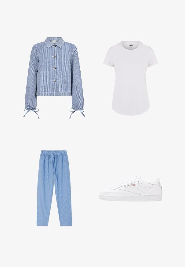 Gestreifte blaue und weiße cropped Jacke mit Knopfverschluss, langen Ärmeln mit gerafften Manschetten, zwei frontalen Taschen und klassischem Kragen.; Weißes T-Shirt mit kurzen Ärmeln und rundem Ausschnitt, aus weichem Stoff gefertigt. Verfügt über einen leicht abgerundeten Saum und ein minimalistisches Design.; Blau-weiß gestreifte Hosen mit elastischem Bund und Kordelzugverschluss, flach auf weißem Hintergrund liegend.; Weiße Leder-Sneaker mit einem Low-Top-Design, Schnürverschluss, strukturierten Seitenpanelen und geprägtem Reebok-Branding. Gummiaußensohle.