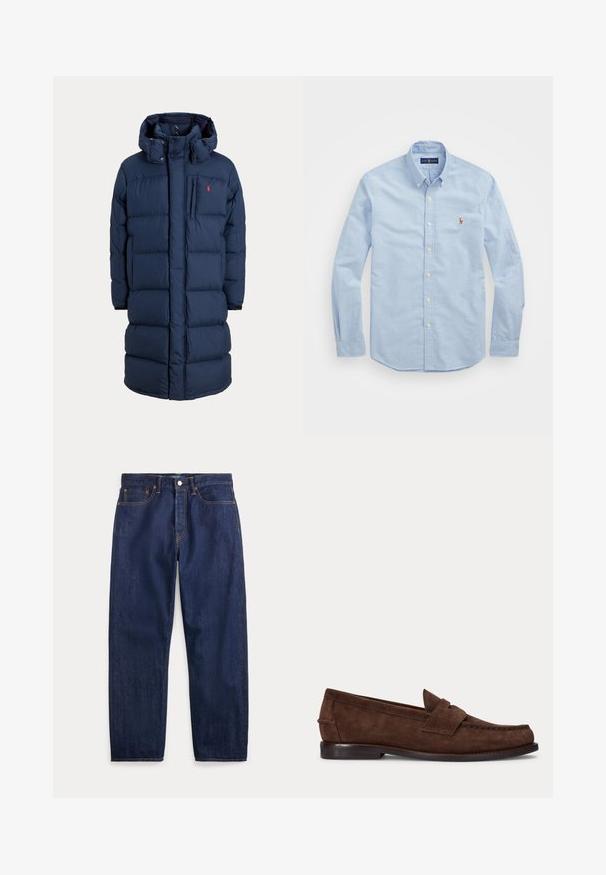 Marineblauwe lange gewatteerde winterjas met capuchon, rits aan de voorkant, borstzak en een klein rood logo op het linker borstgebied.; Lichtblauwe overhemd met lange mouwen, gemaakt van katoen, met een klassieke kraag en een klein rood geborduurd logo op de borst.; Donkerblauwe denim jeans met rechte pijpen, vijf zakken, knoopsluiting en zichtbare stiksels.; Bruine suède penny loafer met lage hak en zichtbare stiksels langs de neus, zijkant en achterkant, weergegeven op een effen lichte achtergrond.