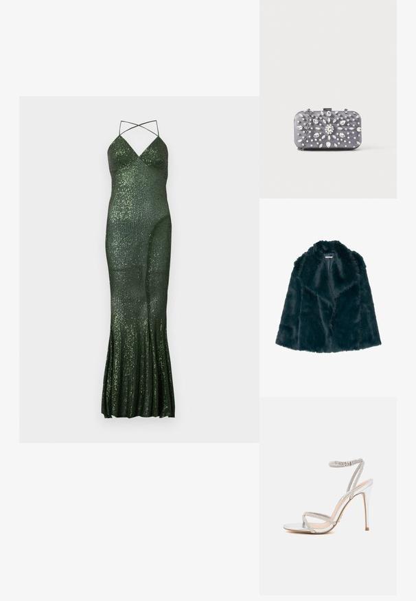 Faux fur jas in diep teal met een zachte, pluche textuur en een brede kraag, met een open voorkant en zonder zichtbare sluitingen.; Groene avondjurk met pailletten, een getailleerde pasvorm, spaghetti bandjes en een uitlopende zoom, met verticale strepen van pailletten voor textuur.; Zilveren hoge hakken sandaal met dunne bandjes, versierd met strass steentjes, met een slank ontwerp en een spitse neus.; Kleine rechthoekige donkergrijze clutch versierd met heldere strass-steentjes in een uitstralend patroon en een zilveren kettingband.