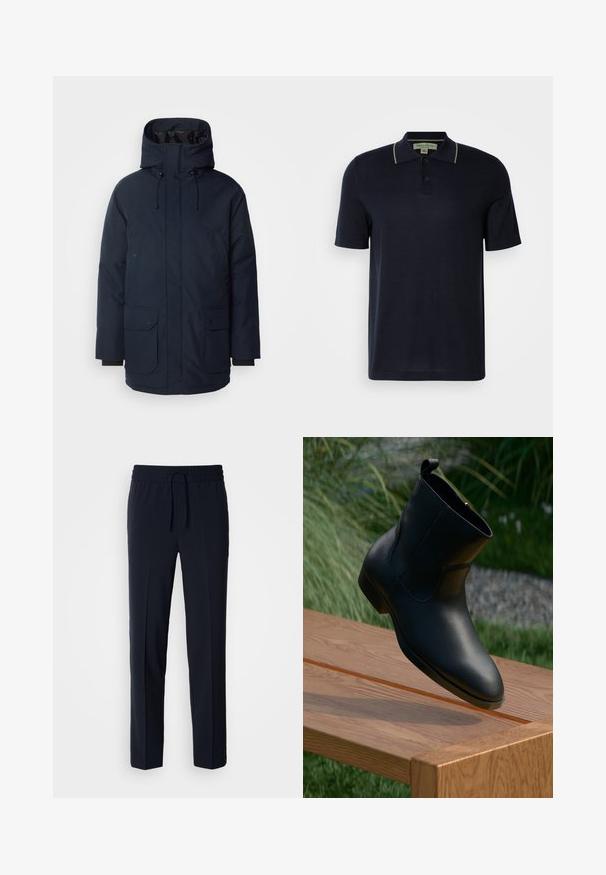 Navyblauwe parka-jas met een hoge kraag, verstelbare capuchon, twee voorste klepzakken en ribgebreide manchetten. Gemaakt van gestructureerde waterafstotende stof.; Marineblauwe polo met korte mouwen, voorzien van twee knopen en subtiele beige afwerking op de kraag, weergegeven op een eenvoudige lichte achtergrond.; Marineblauwe, lichte broeken met een elastische tailleband en verstelbaar trekkoord, met een recht model en een gladde textuur.; Zwarte leren enkellaars met rits, geplaatst aan het einde van een gepolijst houten bankje buiten, met gras en stenen op de achtergrond.
