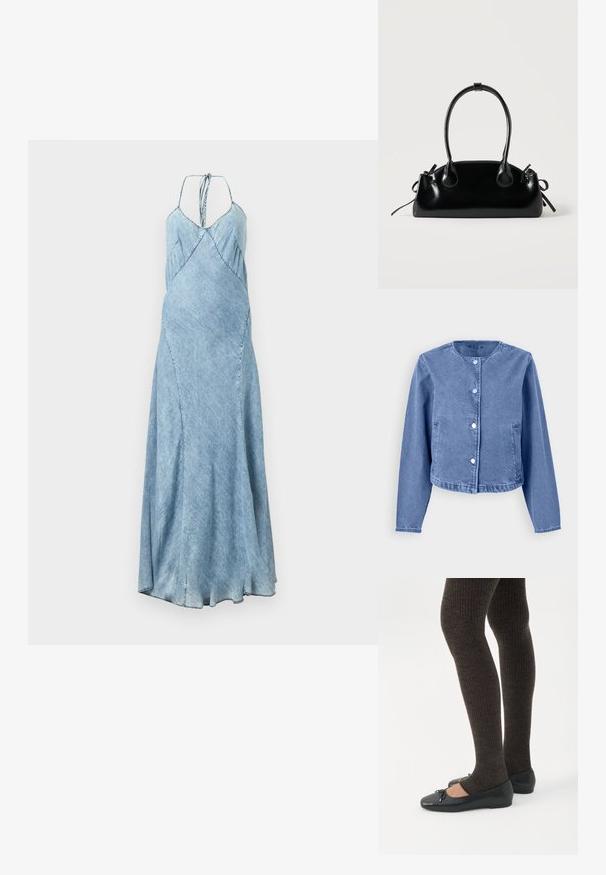 Lyseblå denimjakke med rund halsudskæring, lange ærmer, fem trykknapper og sidelommer. Glat tekstur med et afslappet design.; Denimkjole i lys blå nuance med spaghetti-stropper, A-line snit og subtile plisseringer langs bodice. Lang, flydende silhuet.; Ben iført mørke ribbede leggings kombineret med sorte balletsko med små sløjfedetaljer på hvid baggrund.; Lille sort blank håndtaske med to lange håndtag og snøre-detaljer i siden på en ensfarvet lys baggrund.
