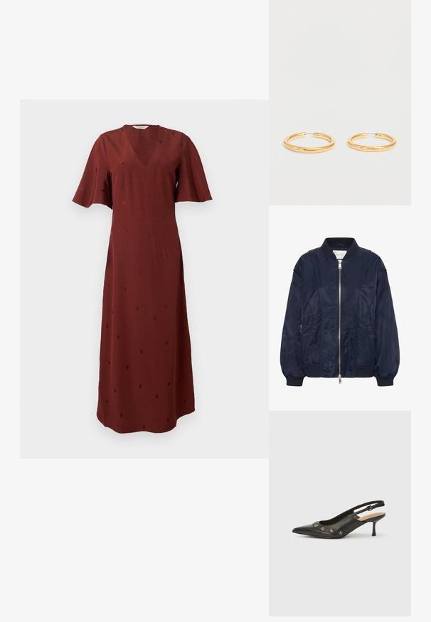 Navyblau Bomberjacke mit Reißverschluss, elastischen Bündchen und geripptem Kragen. Glattes satinartiges Material mit seitlichen Taschen und subtilen Steppdetails.; Rostrotes Midikleid mit kurzen Fältelärmeln, V-Ausschnitt und dezentem Polka-Dot-Muster auf glattem Stoff.; Schwarzer Leder-Pumps mit Slingback, spitzer Spitze, kleinem Absatz und dekorativen metallischen Akzenten entlang der vorderen Öffnung. Glatte Textur.; Paar glänzende goldene Creolen mit dünnen Drahtverschluss auf schlichtem weißem Hintergrund.