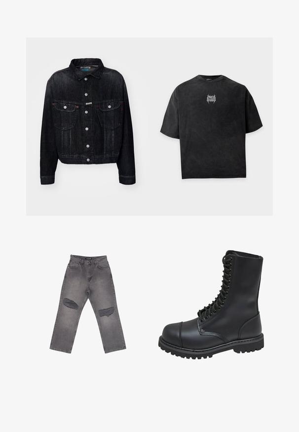 Sort denimjakke med krave, frontknaplukning, to brystlommer og røde detaljer. Designet er kropssnit med en klassisk pasform.; Sort oversize t-shirt med korte ærmer og lille hvid indviklet logo tekst centreret på brystet med teksten "SEVEN STUDIOS".; Grå denimjeans med høj talje, vide ben og store slidte pletter på begge knæ, med forlommer og bæltestropper.; Sort læder kampstøvle med høj skaft, snørebånd foran, polstret krave og en robust tekstureret sål for godt greb. Har forstærket tåhætte.