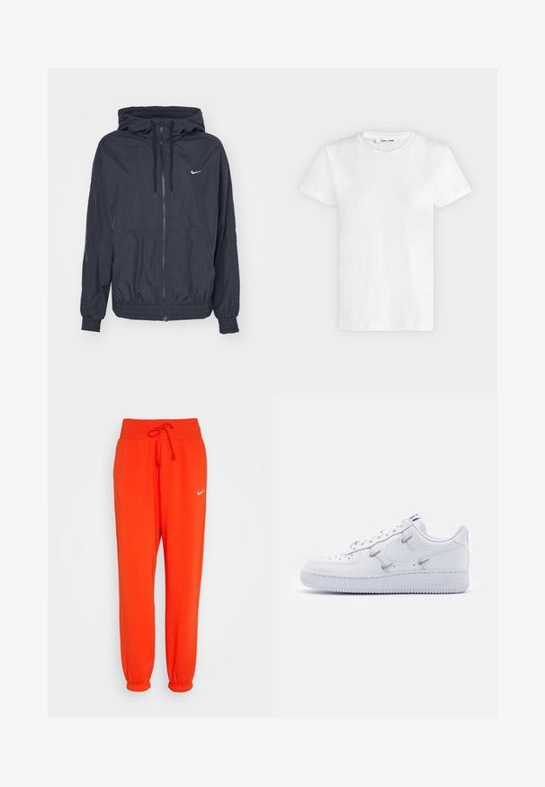 Schwarze Nike Windbreaker-Jacke mit einem Reißverschluss vorne, einer Kordelzugkapuze, elastischen Bündchen und seitlichen Taschen, die ein dezentes Logo auf der Brust zeigt.; Ein schlichtes weißes T-Shirt mit kurzen Ärmeln und Rundhalsausschnitt liegt flach auf einem hellgrauen Hintergrund, zeigt die Vorderseite mit einem Etikett im Halsausschnitt.; Nike Sportswear W PHNX FLC HR OS - Jogginghose - picante red/sail; Nike Sportswear AIR FORCE 1 - Sneaker low - white/hyper royal/black
