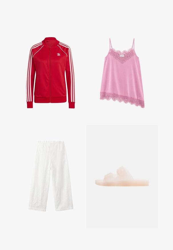 Rode ritsjackets van gladde stof, met witte driekleurige accenten op de mouwen en een klein wit logo op de borst.; Roze mouwloze satijnen cami met kanten biezen langs de halslijn en zoom, met dunne verstelbare bandjes en een klein merkje.; Witte broek met wijd uitlopende pijpen, elastische tailleband en subtiele bloemmotieven in de stof, plat uitgespreid op een witte achtergrond.; Beige rubberen slidesandaal met twee verstelbare gespbandjes en een platte zool op een effen achtergrond.
