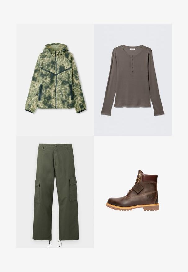 Tarnjacke mit Kapuze, aus wasserabweisendem Stoff in Grüntönen, kombiniert mit schwarzen Akzenten und Reißverschlusstaschen.; Langärmeliges graues Henley-Shirt mit fünf Knöpfen und rundem Halsausschnitt, dargestellt vor einem schlichten weißen Hintergrund.; Olivgrüne Cargohose mit seitlichen Klappentaschen, Knopfverschluss, Gürtelschlaufen und verstellbaren Kordeln an den weiten Hosenbeinen.; Braune Leder-Ankelstiefel mit runder Zehenpartie, robuster Sohle, goldfarbener Hardware und strukturiertem Obermaterial. Enthält ein angehängtes Logo-Tag.