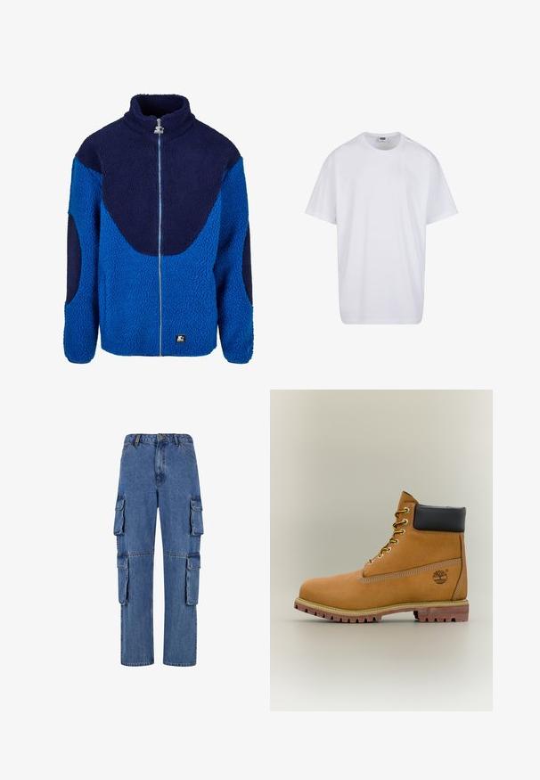 Veste en polaire bleue et marine avec un col haut, fermeture éclair sur toute la façade et un tissu texturé. Présente de grands panneaux contrastants et un écusson de marque.; T-shirt blanc uni en coton à manches courtes avec col rond et étiquette de taille et de marque visible à l'intérieur du col.; Pantalons cargo en denim bleu, avec des jambes larges, quatre grandes poches latérales et des coutures contrastées. La texture est lisse avec une finition décolorée.; Bottine en cuir marron avec col noir, lacets jaunes et semelle beige. Présente un logo et des détails de couture blanche. Semelle extérieure à traction robuste.