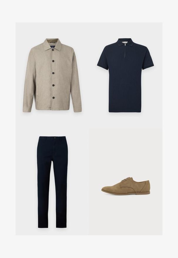 Veste beige clair avec un col, fermeture à boutons à l'avant, deux poches latérales et une coupe épurée légèrement ample. Texture douce.; Polo manches courtes côtelé bleu marine avec col zippé et bords de col et de manches en maille texturée.; Pantalon droit bleu marine foncé avec passants de ceinture, bouton à l'avant et fermeture éclair sur un fond gris clair.; Chaussure Oxford en daim marron pour homme à lacets avec semelle plate, vue de côté extérieur sur fond uni.