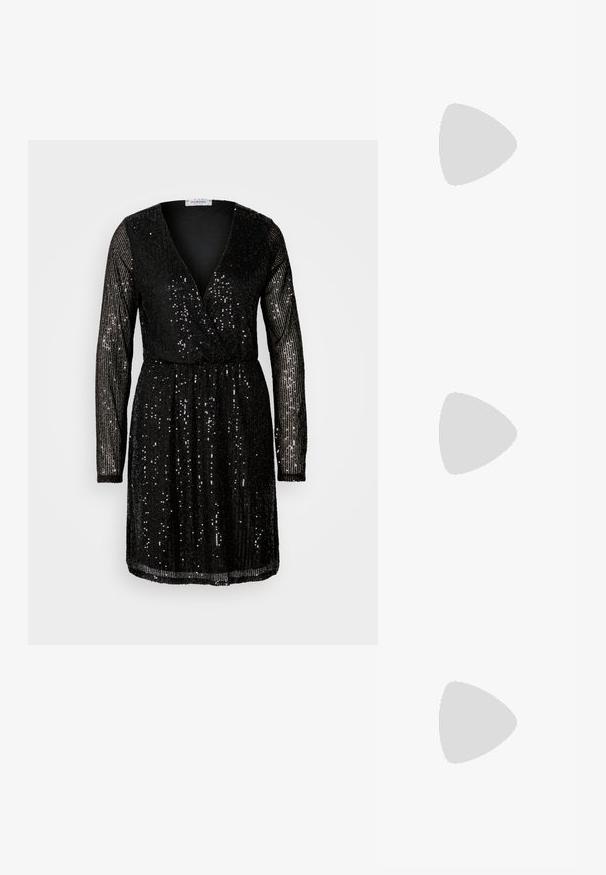 Sort glitrende kjole med lange ærmer, en dyb V-hals og en affaset talje. Glitteret dækker hele beklædningen og reflekterer lyset.; Sorte patentlæder platform hæle med ankelrem, rund tå og blokhæl, der viser en glat, skinnende overflade.; Sort perlehandtaske med en buet silhuet, bærehåndtag og blank overflade. Båret med højhælede sorte sko og tætsiddende sorte shorts.; Par skinnende sølvøreringe med tynde trådlåse, vist på en lys grå baggrund.