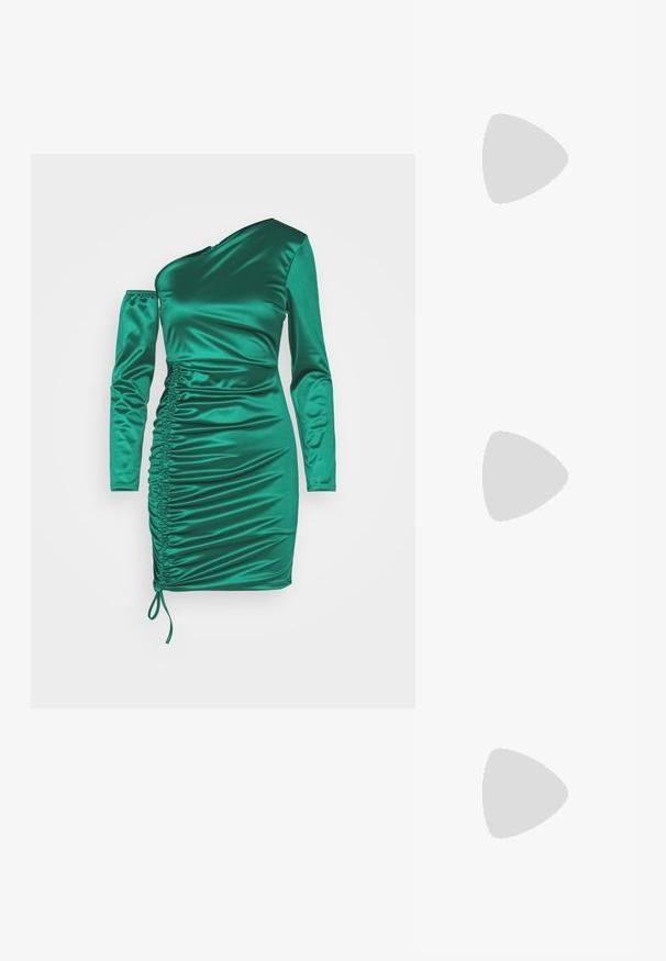 WAL G. PARTY MAGGIE GATHERED MINI - Robe de soirée - leaf green; Escarpins en suède noir avec un bout pointu, une bride à la cheville et un talon aiguille. Le design présente une texture lisse avec un minimalisme dans les détails.; Pochette argent métallique au design d'enveloppe, ornée d'un motif texturé, avec une chaîne amovible.; Boucles d'oreilles en cristal avec des accessoires en ton argent, comportant un clou carré et des rangées en cascade de cristaux rectangulaires et octogonaux.