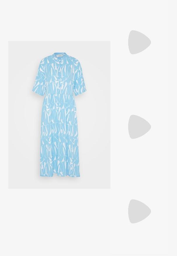 Monki Vestido camisero - blue medium; Zapato de tacón destalonado de cuero blanco con punta afilada, tacón bloque de altura media y correa ajustable. Textura suave; diseño minimalista.; Bolso de mano de cuero negro con forma triangular, tapa en ángulo y un asa superior redondeada. Presenta una textura suave y detalles de diseño minimalistas.; Pendientes de aro de plata con un acabado suave y pulido. Forma redonda, diseño ligero, con un mecanismo de cierre seguro.