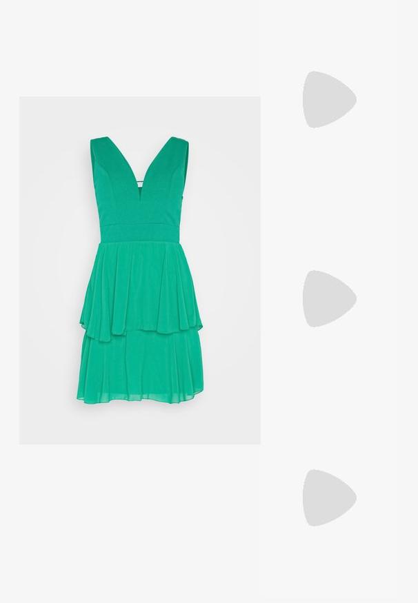 WAL G. CRUISE COLLECTION ABIGAIL RUFFLE MINI - Cocktail φόρεμα / Φόρεμα για πάρτι - leaf green; RAID MISTIE - Πλατφόρμες σανδάλια - nude; Mascara Τσαντάκι - apple; Κρυστάλλινα σκουλαρίκια με ασημένια λεπτομέρεια, που διαθέτουν τετράγωνη σφαίρα και πτώσεις με διαδοχικές σειρές ορθογώνιων και οκταγωνικών κρυστάλλων.