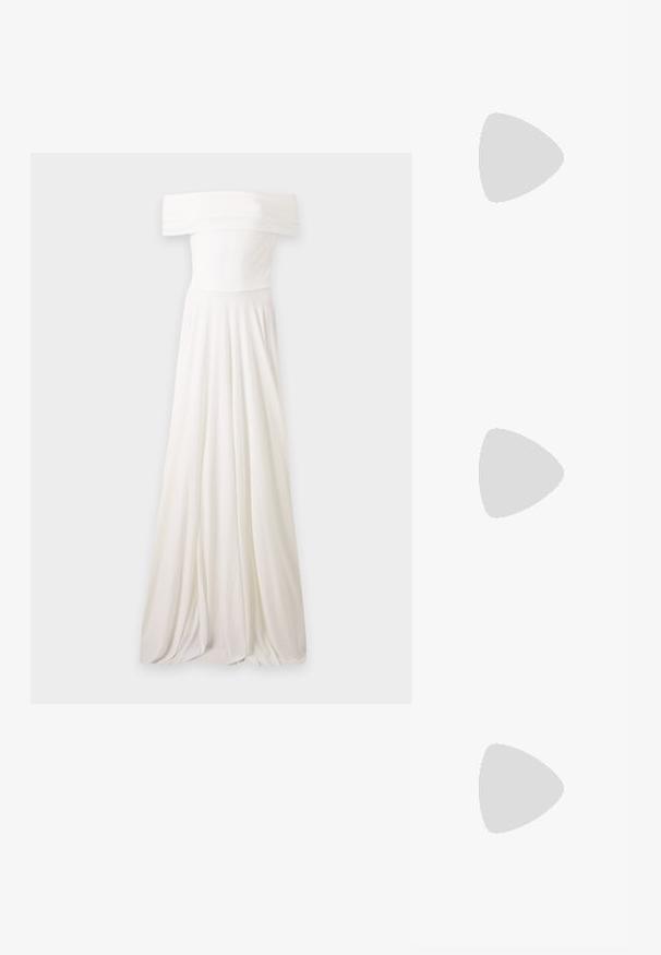Robe longue blanche épaules dénudées avec corsage ajusté et jupe fluide sur fond clair uni.; Pompe à talon aigu en cuir verni blanc avec un bout pointu et une fine talon stiletto, présentant une texture lisse et un intérieur beige.; Sac à main plissé blanc avec une poignée circulaire en or, doté d'un tissu doux et d'une forme arrondie. Design élégant avec une finition texturée.; Boucles d'oreilles en strass en forme d'étoile avec des détails de franges en cascade, présentant une teinte argentée et une surface brillante et réfléchissante. Forme d'étoile avec un design complexe.