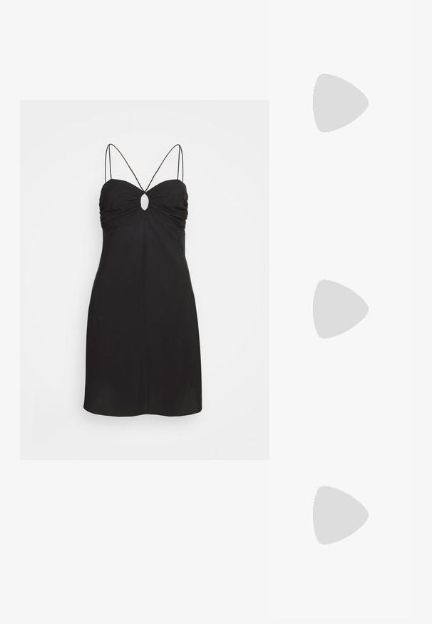 DESIGNERS REMIX VALERIE SHORT TIE DRESS - Cocktailkjole / festkjole - black; Sorte ruskind højhælede pumps med spids tå, glat tekstur og en slank silhuet. Har en slank stiletto-hæl og åbne sider.; Sorte solbriller med firkantet design og mørke linser. Har guld logo accenter på stellet. Glinsende plastikrammer.; Lille håndtaske med et struktureret mønster af pink og sølv rhinsten, med et knyttet håndtag og lynlås lukning.