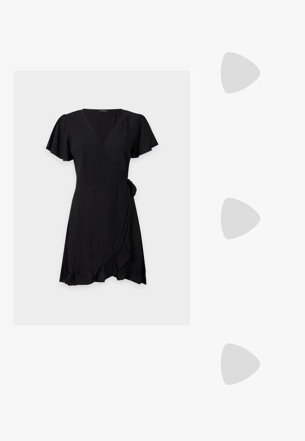 Vestido corto negro tipo wrap con mangas cortas, escote en V, cinturón de lazo en la cintura y bajo con volantes sobre un fondo claro y liso.; Chancla negra con una correa ancha, hebilla ajustable, suela plana y textura mate suave. Diseño simple sin patrones adicionales.; Gafas de sol de carey marrón con una forma vintage de ojo de gato y lentes marrones. Presentan brazos curvados con acentos rojos.; Pieces PCALUANA SHOULDER BAG - Bolso de mano - black