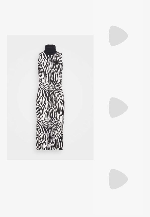 Schwarz-weißer, zebra-bedruckter, ärmelloser Kleid mit hohem Kragen und schlankem Design, aus einem glatten, weicheren Stoff.; Schwarze, glänzende Leder-Ankle-Boots mit klobigem hohen Absatz und Zuglasche, präsentiert auf einer Holzoberfläche vor einem Hintergrund aus hochgewachsenem grünem Gras.; Schwarze gesteppte Handtasche aus Leder mit einem goldfarbenen Kettenriemen und einem goldenen Verschluss. Kompakte rechteckige Form mit einem Klappdeckel.; Pieces PCPANNY BRACELET CUFF - Armband - gold-coloured