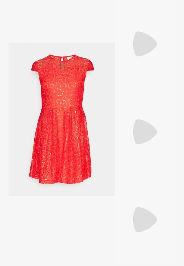 VILA VININA O NECK SEQUINS DRESS - Robe de soirée - poppy red/silver; Escarpins en suède noir avec un bout pointu, une bride à la cheville et un talon aiguille. Le design présente une texture lisse avec un minimalisme dans les détails.; Pochette noire au toucher lisse, dotée d'une chaîne en or et d'une fermeture à rabat géométrique rehaussée de doré.; Boucles d'oreilles en argent, de forme ronde lisse et finition polie. Les deux boucles d'oreilles sont de la même taille et disposent d'un mécanisme de fermeture sécurisé.