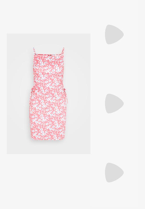 Pieces PCHYLMU DRAWSTRING MINI DRESS - Šaty do práce - pink flambe; Ružová posuvná sandála s flexibilnou gumovou podrážkou, vystuženým remienkom a minimalistickým dizajnom. Obsahuje logo na remienku a hladký povrch.; Ružové priehľadné slnečné okuliare s oválnymi šošovkami, tmavočerveným tónovaním a štíhlymi ramenami, so hladkým povrchom a jemnými detailmi na ráme.; Strieborné kruhové náušnice s minimalistickým dizajnom. Cirkulárny tvar, hladký povrch a tenký profil. Ľahké s lesklým povrchom.