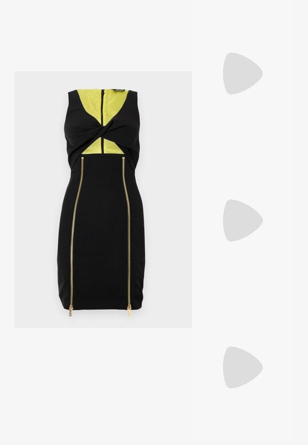 Must mustriga, millel on kollane paneel, esikraanipöördesse detail ja kuldsed tõmblukud külgedel, mis lisavad kujundusele kontrasti.; Must black patent leather kõrge kontsaga king, terava nina disain, sujuv siluett ja peen stiletto konts, millel on sile, läikiv viimistlus.; Ristkülikukujuline must-valge tekstuuriga õlakott kuldse metallraami ja kettiga neutraalsel taustal.; Kuldsete rõngassõrmuste sujuv, poleeritud pind. Ümmargune kuju, millel on ülaosas kindel sulgemismehhanism. Pind peegeldab valgust.