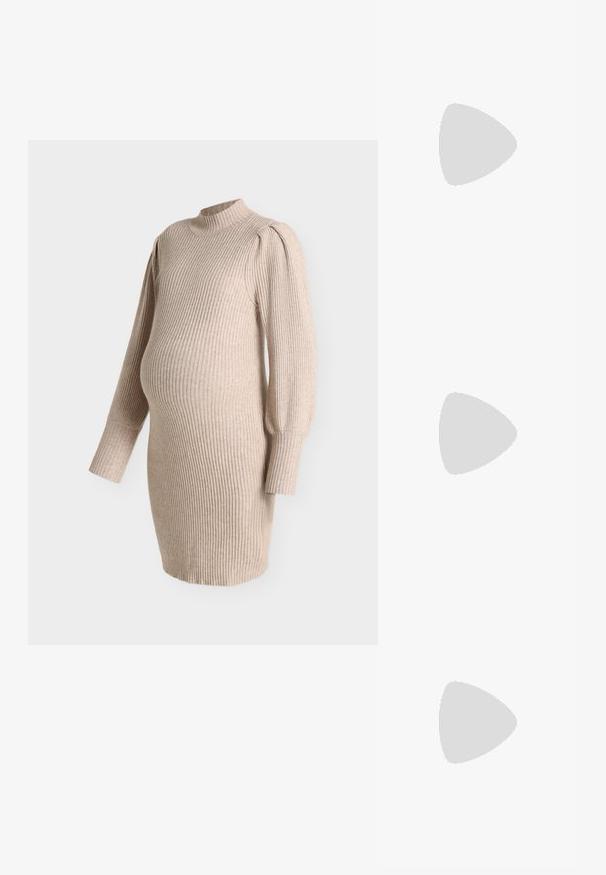 Robe de maternité en tricot côtelé beige avec manches ballon longues et col montant, conçue pour s'adapter à un ventre de grossesse.; Bottines en cuir noir avec un bout pointu, un petit talon carré et un détail de couture. Elles sont dotées de panneaux élastiques sur les côtés pour un enfilage facile.; Sac hobo noir en cuir lisse avec une silhouette arrondie, doté d'une seule sangle ajustable et de détails de design minimalistes.; Cadenas en forme de cœur en argent avec les inscriptions gravées "OUI" et "NON", finition polie, design symétrique et un robuste fermoir en métal.