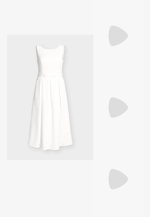 Robe midi blanche sans manches en tissu texturé, corsage ajusté, ceinture accentuée avec petit nœud et jupe plissée en ligne A sur fond neutre.; Sandale blanche à talon avec un bout pointu, sangle de cheville réglable et un talon carré épais. Texture lisse avec des détails de couture minimaux.; Sac à main en cuir beige en forme de croissant avec une seule bandoulière et des coutures minimalistes, posé sur un fond blanc uni.; Boucles d'oreilles en métal doré avec un design ondulé ; surface lisse et réfléchissante ; forme asymétrique ; sans motifs ni éléments visibles.