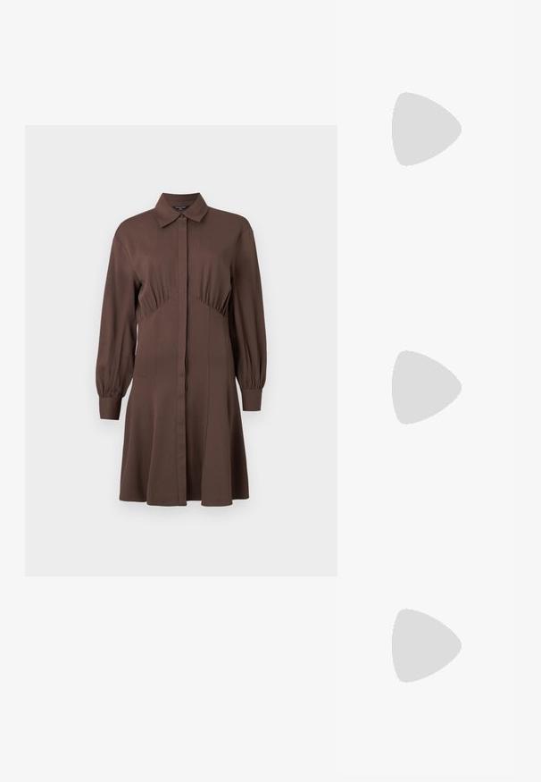 Brun skjortekjole lavet af blødt materiale, med forreste knaplukning, lange pufærmer og en tætsiddende talje med samlede detaljer.; Sort læder slingback højhælede sko med spidse tæer, glat overflade og en smal ankelrem med guldfarvede hardware detaljer.; Sort læder skuldertaske med en buet form, blød tekstur og en enkelt rem; har en guldbeslået lynlås og diskret branding.; Guld cirkulære øreringe med to små sølv-ringe på hver, der viser subtile indgraverede mærkenavne detaljer, sat på en hvid baggrund.