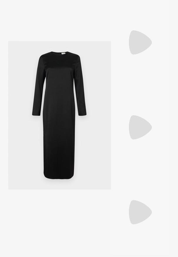 Zwart langemouw jurk van een gladde stof, met een klassieke ronde halslijn en een rechte snit, met een knielange ontwerp.; Bruine leren kniehoge laarzen met een puntigere neus en een slanke hak. Glad textuur en een strak ontwerp, met een minimalistische silhoutte.; Kleine bordeauxrode leren clutch met zilveren metalen gesp en polsriem op een witte achtergrond.; Lange zilveren oorbellen met een cluster strasstenen aan de bovenzijde en daaronder hangende slierten van kleinere strasstenen.