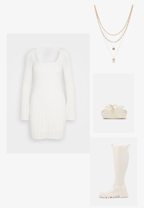 Hollister Co. SHORT DRESS - Freizeitkleid - antique white; Knöchelhohe weiße Gummistiefel mit einer robusten Sohle und elastischen seitlichen Einsätzen. Verfügt über Zuglaschen an der Oberseite für leichteres Anziehen. Glatte Textur.; Weiche, cremefarbene Leder-Clutch mit gerafftem Design und einem dünnen Schulterriemen, der vorne auf einem schlichten Hintergrund liegt.; Goldfarbener mehrlagiger Halsketten mit verschiedenen Kettenstilen, darunter massive Glieder und feine Ketten, sowie runden und rechteckigen Anhängern.