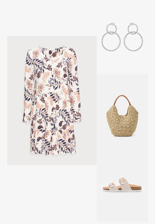 TOM TAILOR DRESS WITH FLOUNCE - Robe de jour - white; Sandales à glissière beige avec deux sangles réglables et boucles en ton doré. Semelle en liège avec une semelle extérieure en caoutchouc blanc texturé.; Sac fourre-tout en paille tissée avec une texture naturelle et une forme douce et organique, doté de poignées en cuir brun pour un transport facile.; Boucles d'oreilles en métal argenté présentant deux cercles entrelacés, un plus grand et un plus petit, avec une finition brossée et des fermoirs à poussoir.