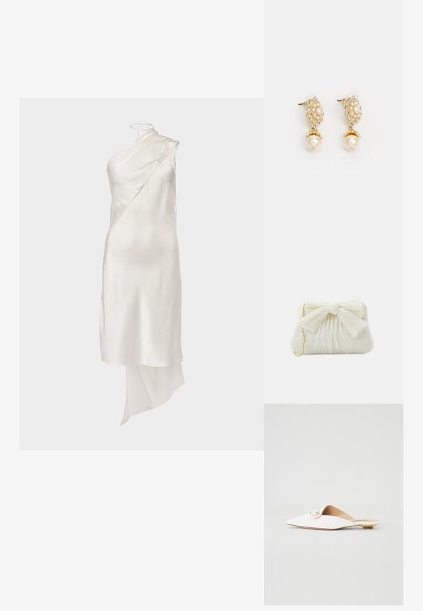 Hvid satin kjole med et asymmetrisk design, der har en skulder neckline og en flydende fald. Glat tekstur og minimale hardware detaljer.; Hvide flade mules med spidse tæer, prydet med en cirkulær perledetalje med guldhardware. Glat materiale med et minimalistisk design.; Hvid plisseret clutch-taske med en fremtrædende sløjfedetalje og en guldkædetras. Blød tekstur med et samlet design på forsiden.; Guldtonede øreringe med et blomstermotiv, prydet med perleaccent og en større perledrop. Udsmykket med små, klare krystaller.