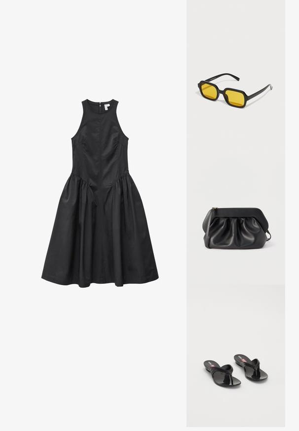Zwarte mouwloze midi-jurk met hoge halslijn, aansluitend lijfje, geplooide taille, uitlopende rok en ritssluiting aan de achterkant.; Melissa QUANTUM THONG X DIESEL - Teensandalen - black; Zwarte rechthoekige zonnebril met gele lenzen. Kenmerken zijn onder andere dikke monturen en een hoekig ontwerp met een gladde, glanzende afwerking.; Zwarte leren clutch met een gestructureerd frame, geplooide details en een smalle polsband, op een witte achtergrond.