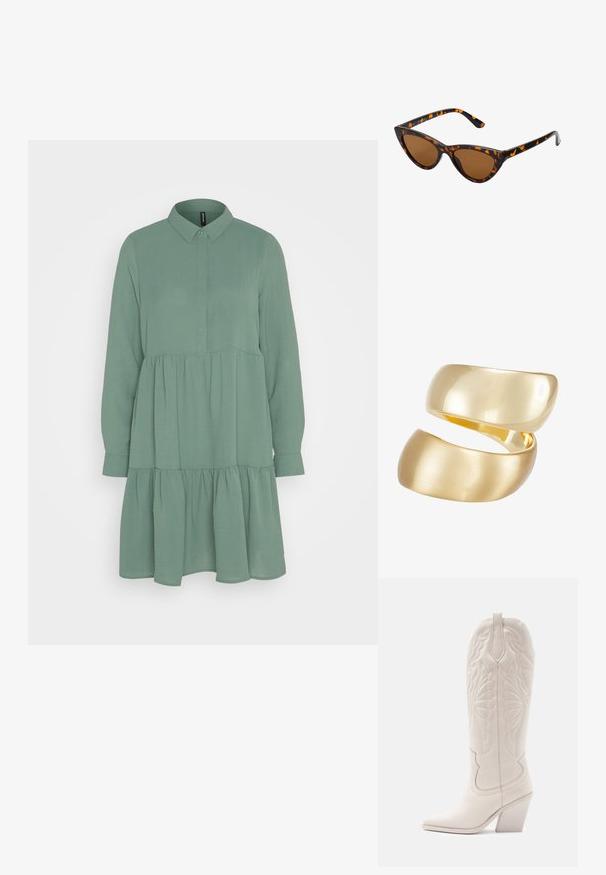 Vero Moda VMINGE KNEE DRESS - Blousejurk - dark forest; Witte leren cowboylaars met een spitse neus en een vierkante hak. Heeft ingewikkelde stikpatronen op de schacht en een soepele textuur.; Cat-eye zonnebril met een zwart en oranje schildpadframe, bruine lenzen en slanke, puntige uiteinden. Bevat een minimalistisch logo op de poot.; Gouden ring met twee verweven banden; de bovenkant is gepolijst en reflecterend, terwijl de onderkant een matte afwerking heeft.