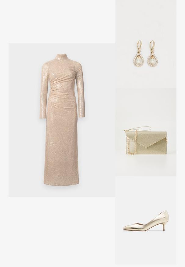 Lang, aansluitend jurkje in een lichte beige kleur, gemaakt van paillettenstof. Heeft een hoge hals en lange mouwen met geraffineerde details.; Metallische gouden hoge hakpomp met een spitse teen, slanke hak, een gladde textuur en minimale stikseldetails op de bovenkant.; Gouden mesh clutch tas met een driehoekige klep, kettingriem en een soepele afwerking. Compact rechthoekig van vorm met een subtiele glans.; Goudkleurige oorbellen met een druppelontwerp, met een centrale parel omringd door kleine heldere kristallen. Scharnier sluiting.