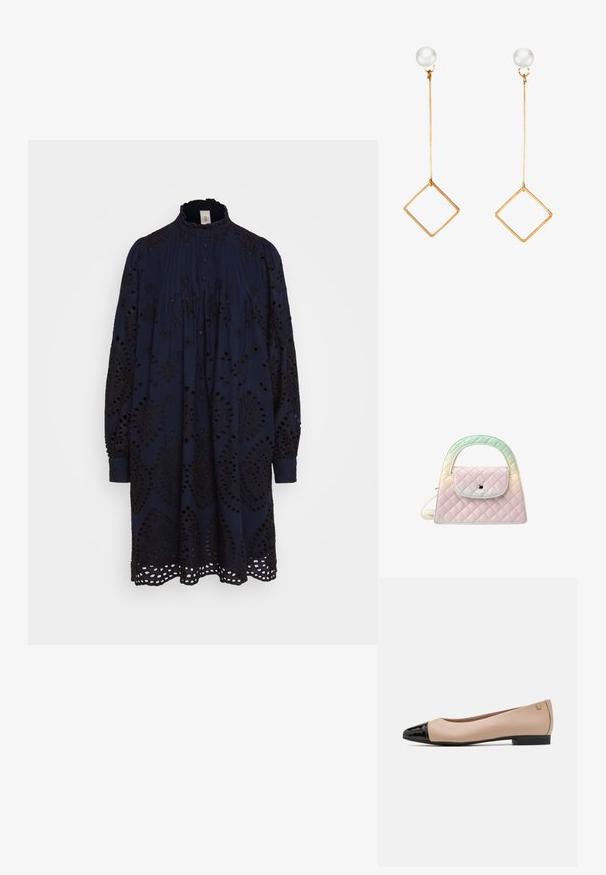YAS YASOMA DRESS - Hverdagskjole - sky captain; Nøgen flad sko med en blank sort patenttå og en lille sort hæl. Har diskret branding på hælen og en glat tekstur.; Lille pastelfarvet lyserød quiltet håndtaske med rundet top-håndtag, frontklaplomme og aftagelig skulderrem på hvid baggrund.; Guldtonede øreringe med en lang lige stang, prydet med en rund perle-stud og en hængende geometrisk diamantform.